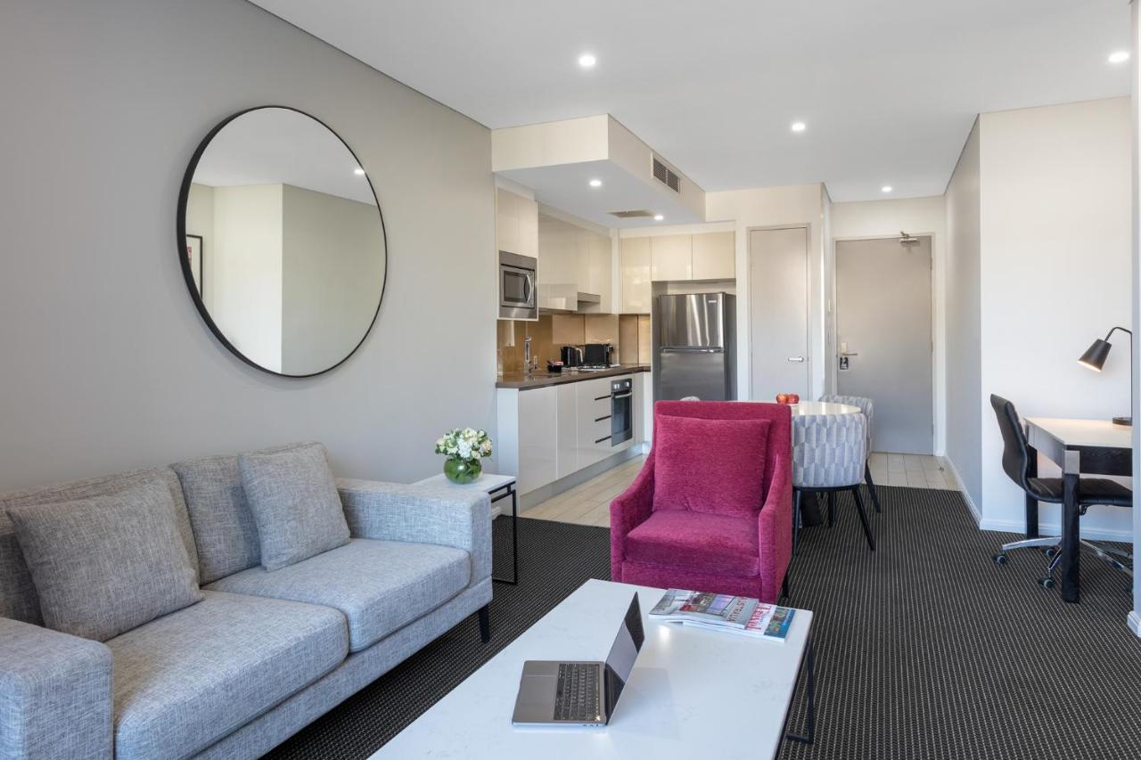 Meriton Suites North Ryde Sidney Exterior foto A typical apartment at the hotel
