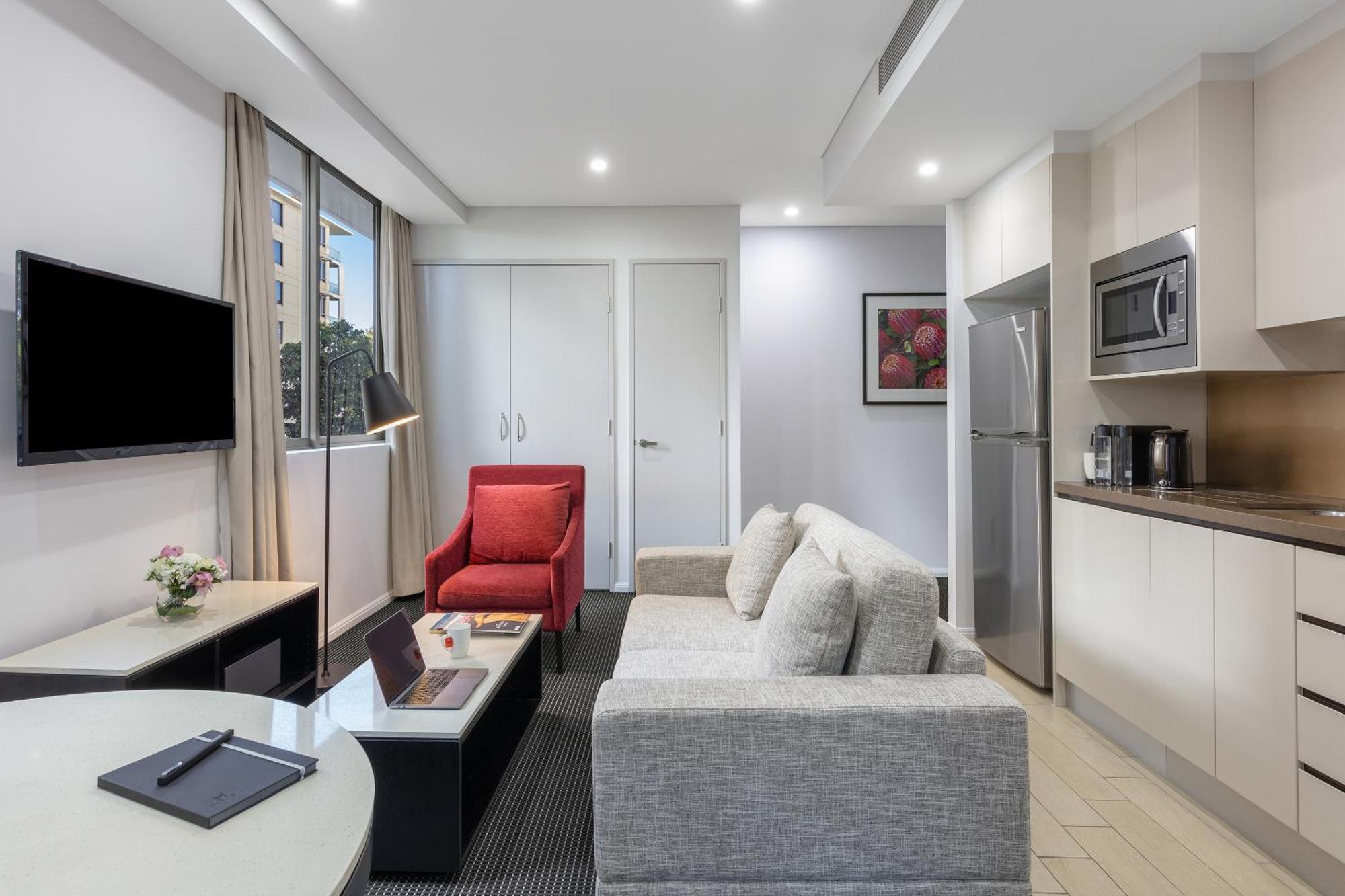 Meriton Suites North Ryde Sidney Exterior foto A typical apartment at the hotel